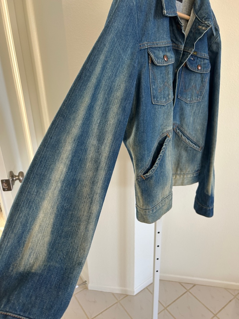 Vintage 1970’s Wrangler Blue Denim Trucker Jacket - Picture 4 of 8